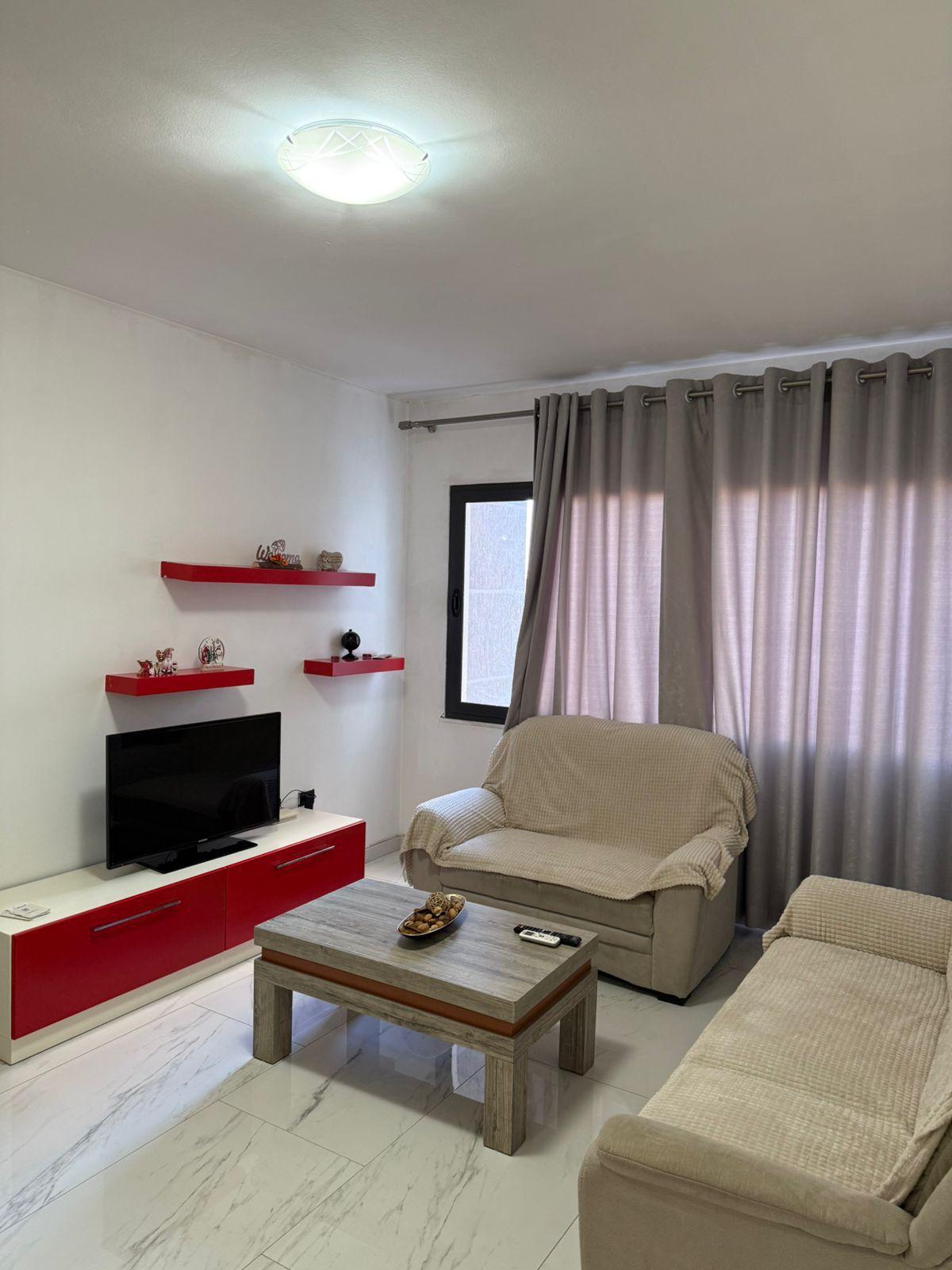 APARTAMENT ME QIRA