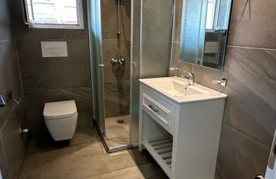 SHITET APARTAMENT  2+1 PERBALLE KOMPLEKSIT DELIJORGJI